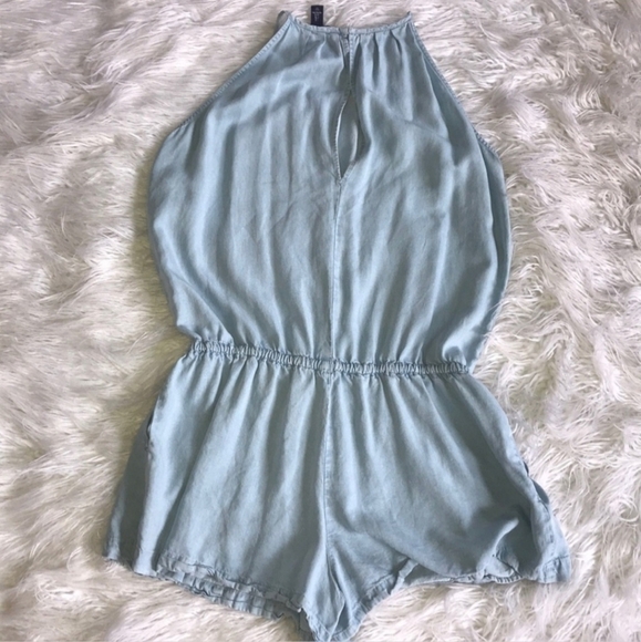 GAP Chambray Denim Light Blue Romper Women's Medium M Halter Neck Sleeveless - Picture 4 of 7